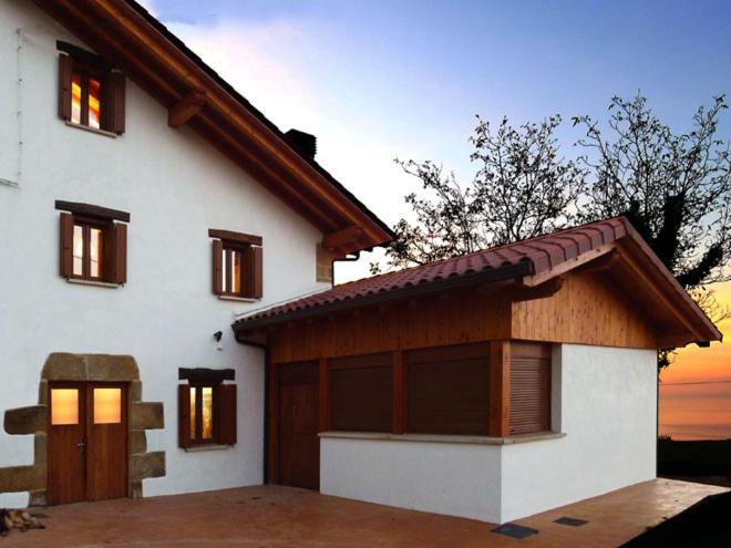 Apartamentos Lusarbe Оріо Екстер'єр фото